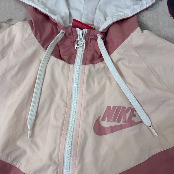 RARE Nike Women’s Colorblock Windbreaker Jacket Pink & White Sz Small Athleisure - Picture 3 of 13